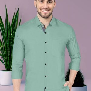 Men Slim Fit Solid Spread Collar Casual Shirt
